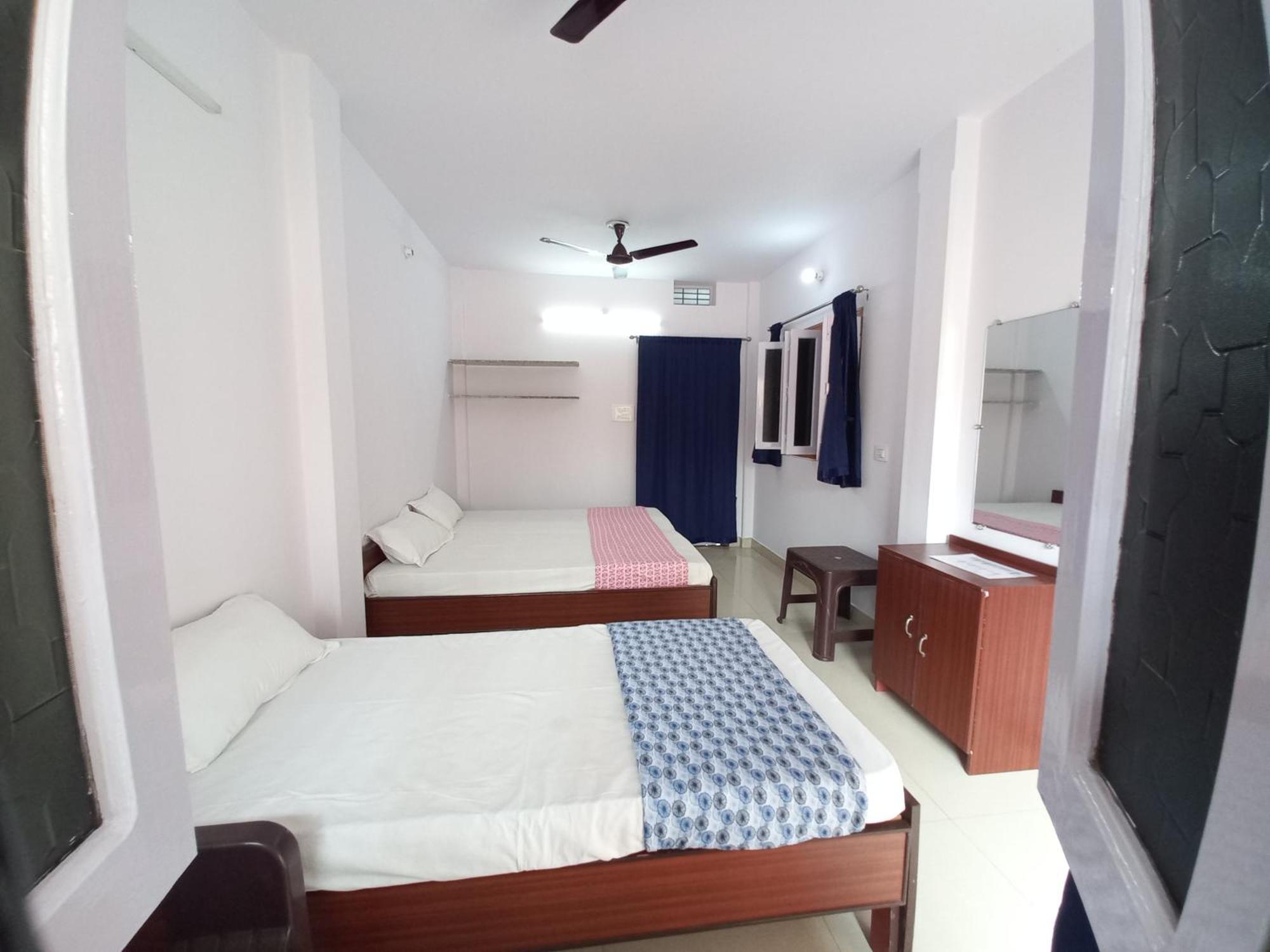 Homestay Mahadev *